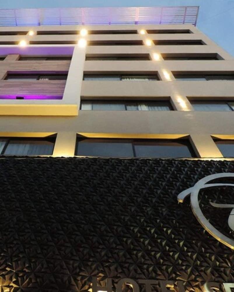 Hotel Senorial Platino León Exterior foto